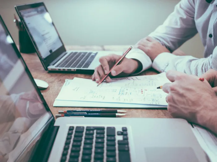 Misión de Turing LTDA